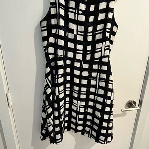 The Limited fit & flare navy/white dress (size 6)